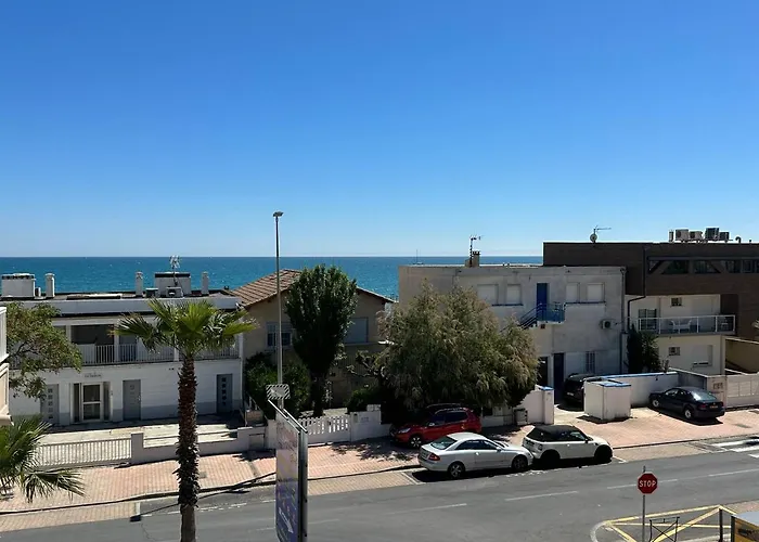 De L'oursiniere 4/6 Pers Vue *